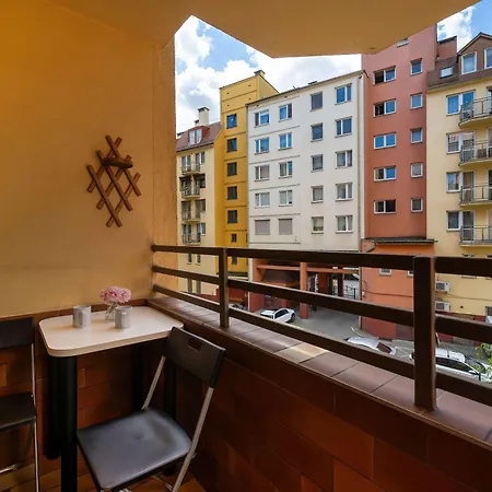 Spacious In Center With Balcony And Desk By Renters 公寓 弗罗茨瓦夫